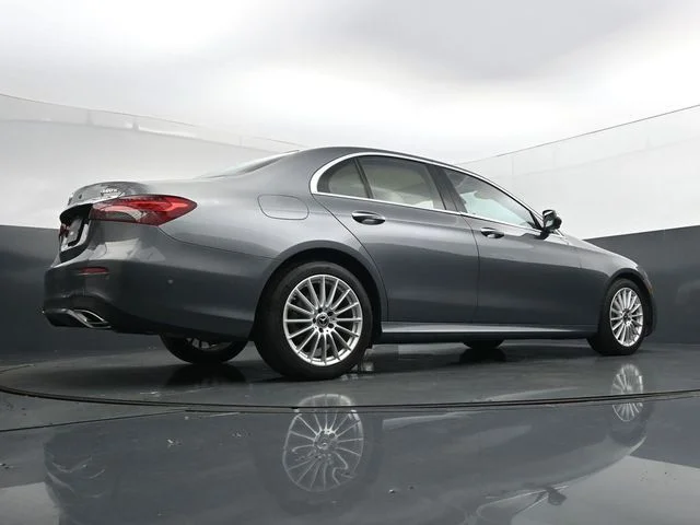 Used 2023  Mercedes-Benz E 350 image 30