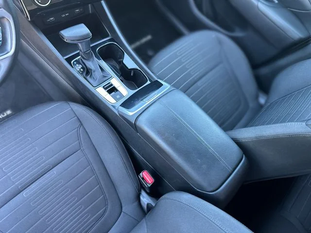 Used 2022 Blue Hyundai SE image 21