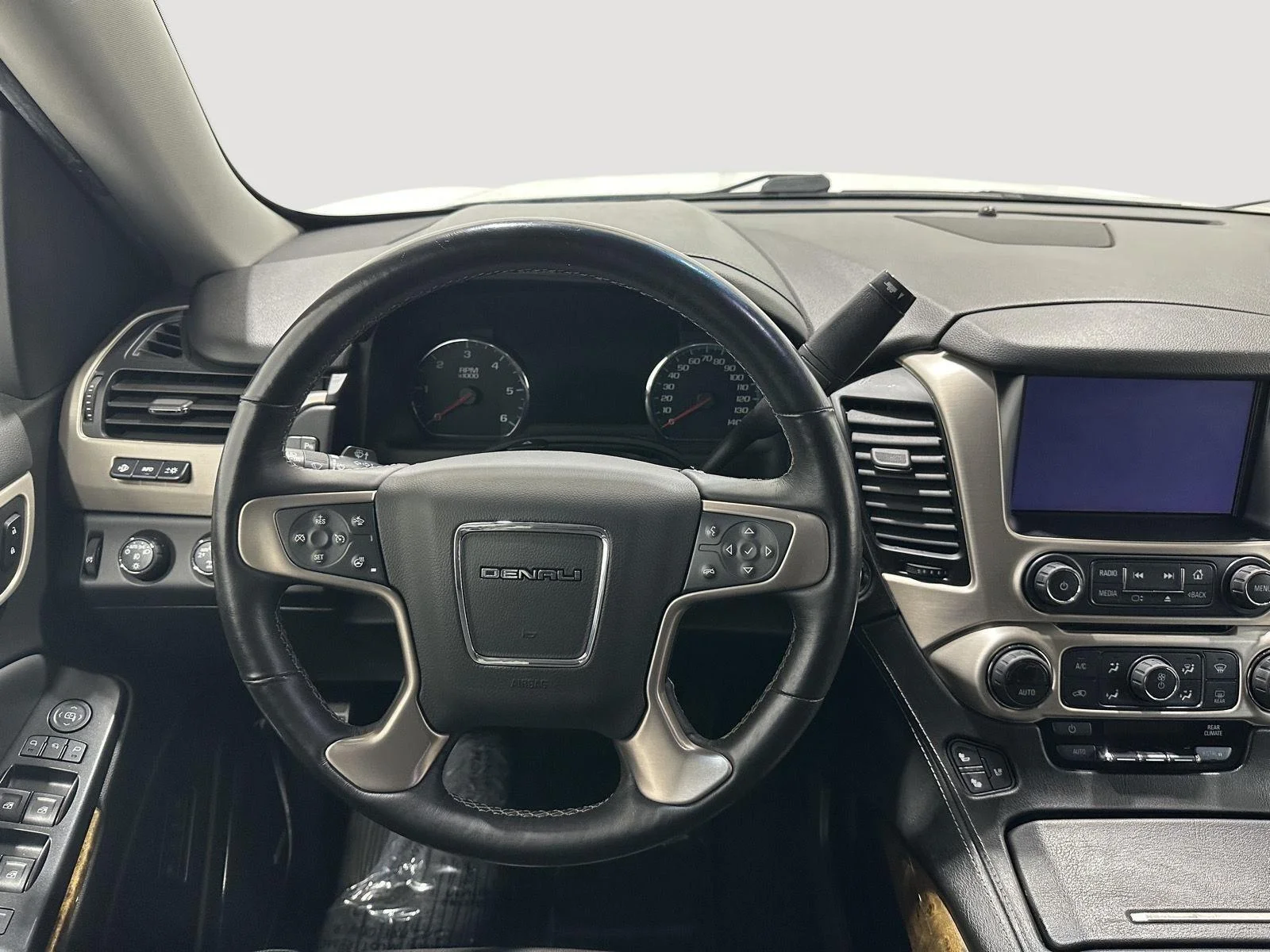 Used 2017 SUMMIT WHITE GMC Denali image 9