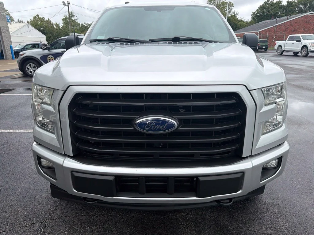Used 2017 Ingot Silver Ford XLT image 8