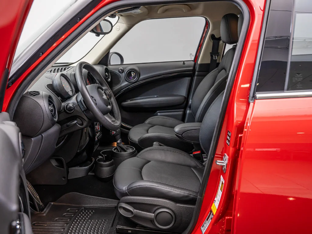 Used 2015 Blazing Red MINI  image 23