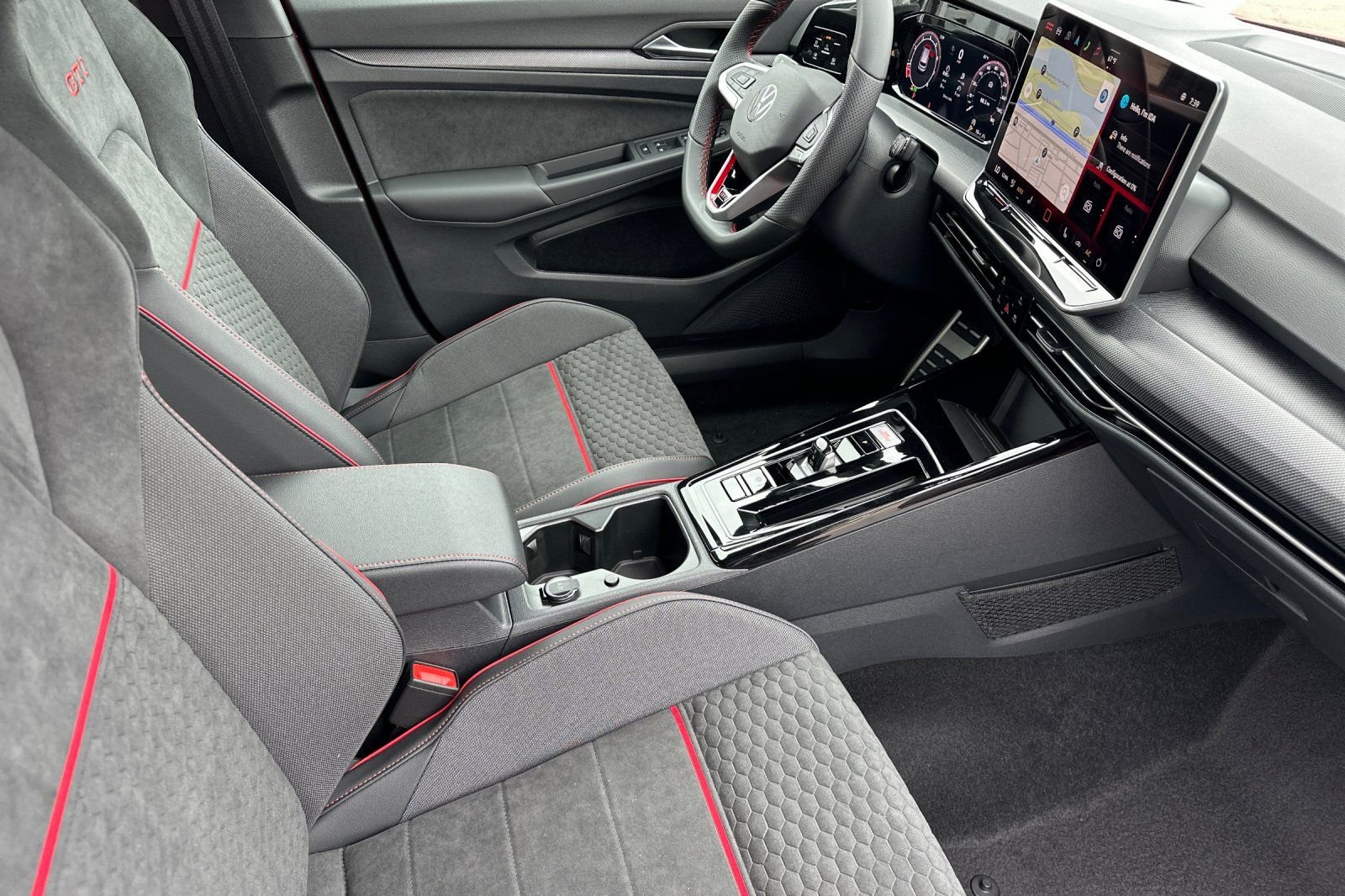 New 2026 Kings Red Metallic Volkswagen SE image 16