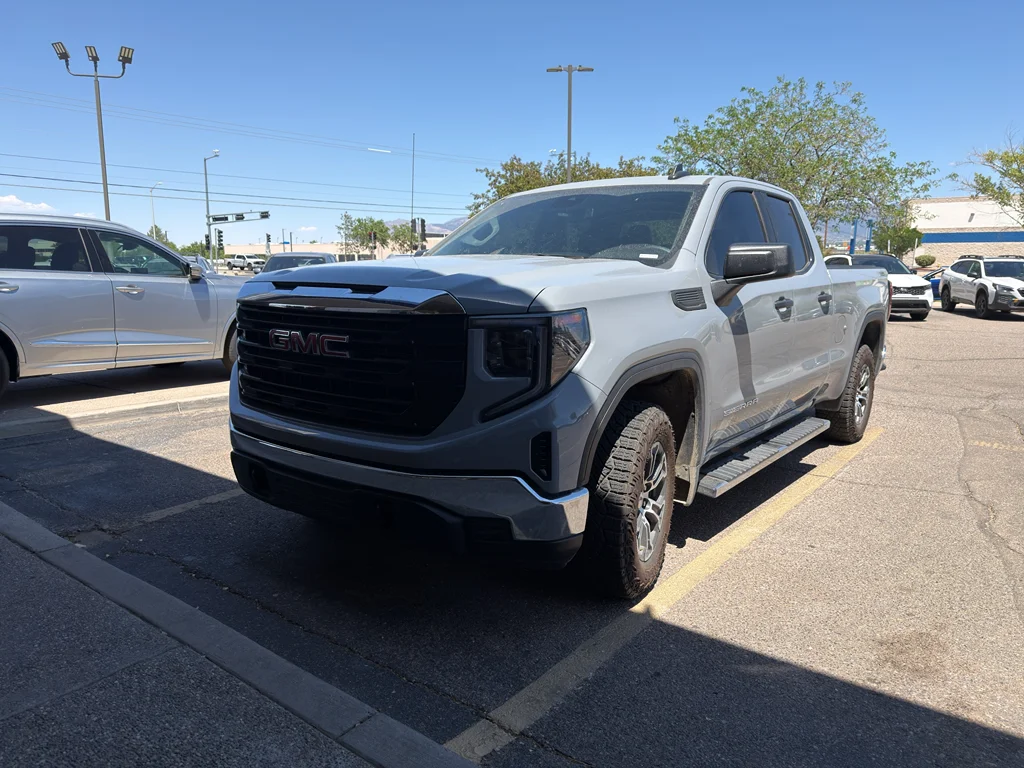 2025 GMC Sierra 4WD Double Cab Standard Box Pro's photo