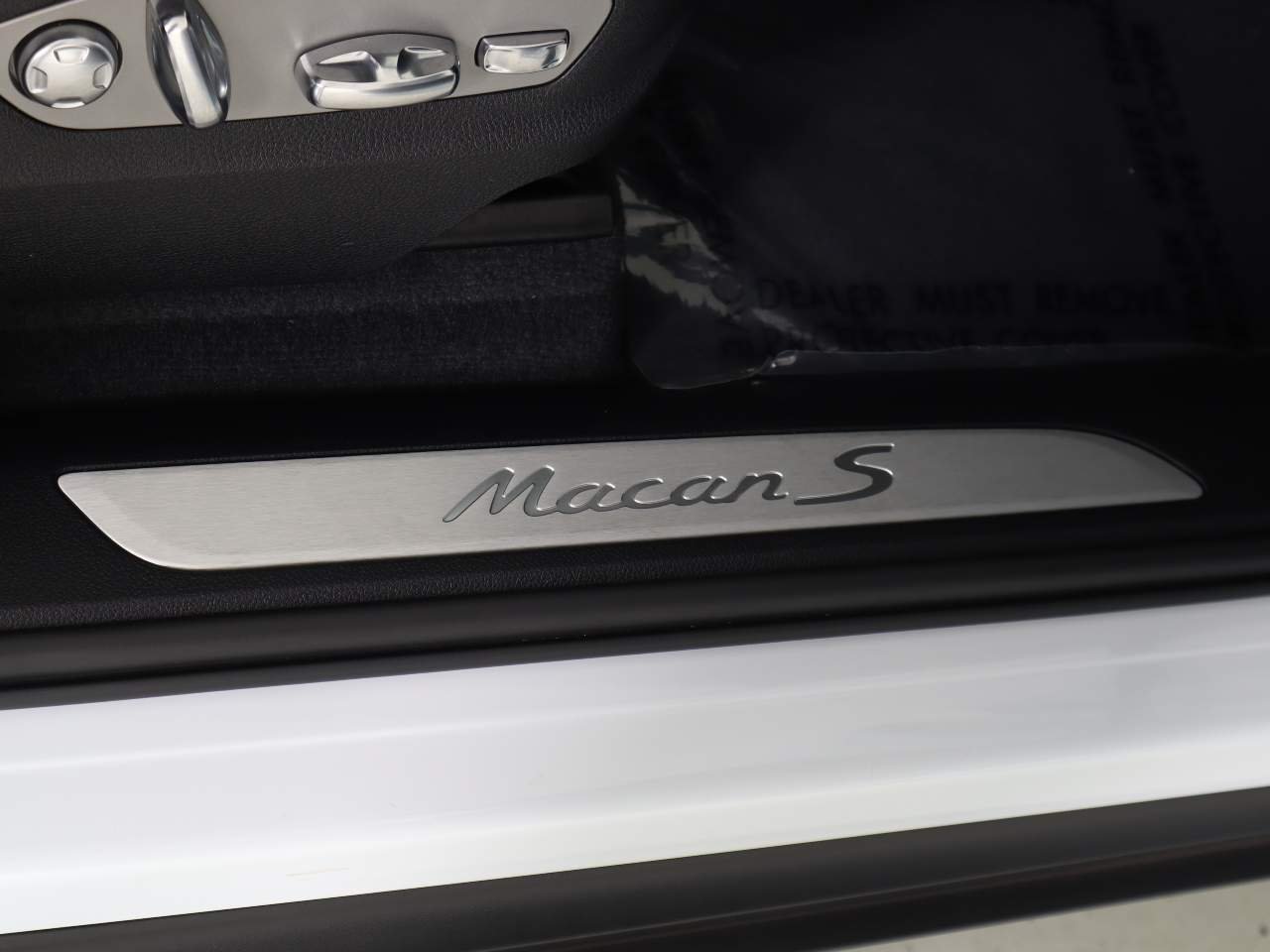 Used 2022 White Porsche S image 22