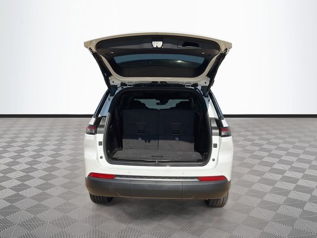 New 2027 White Jeep Limited image 30