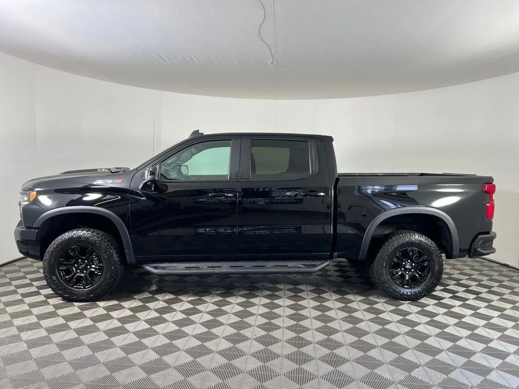 Used 2023 Black Chevrolet ZR2 image 28