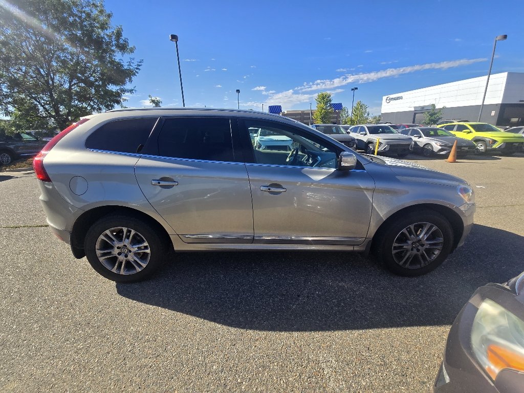 Used 2016 Seashell Metallic Volvo T5 Premier image 18