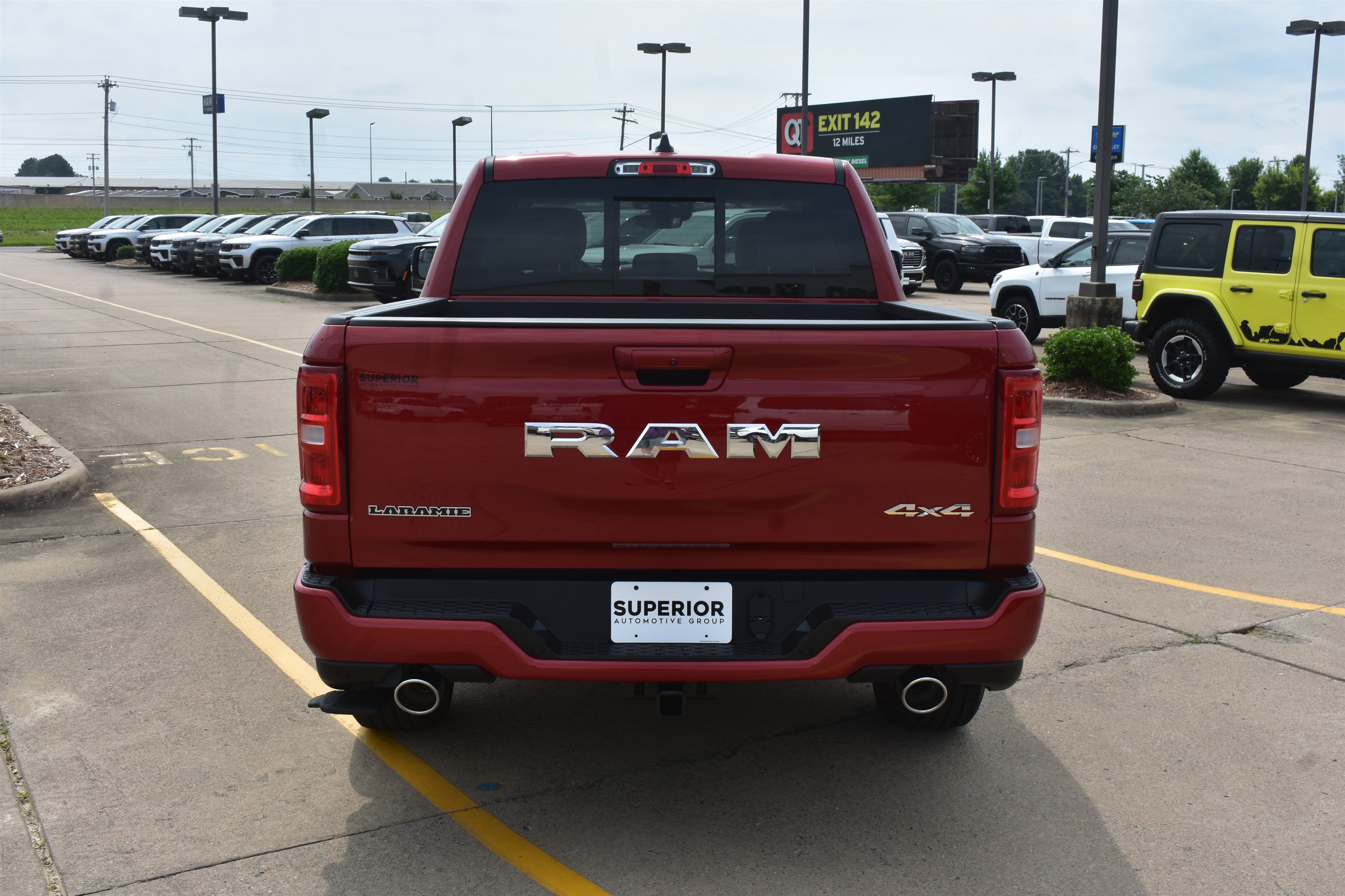 New 2026 Molten Red Pearl-Coat Exterior Paint RAM Laramie image 6