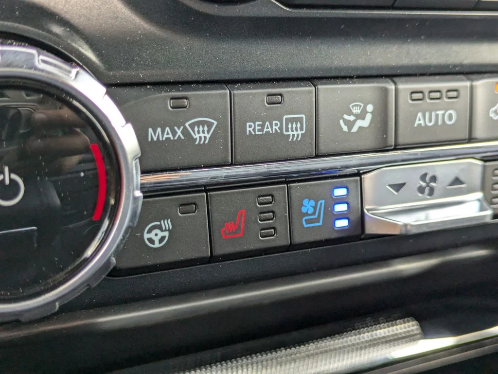 New 2026 Avalanche Ford Lariat image 25