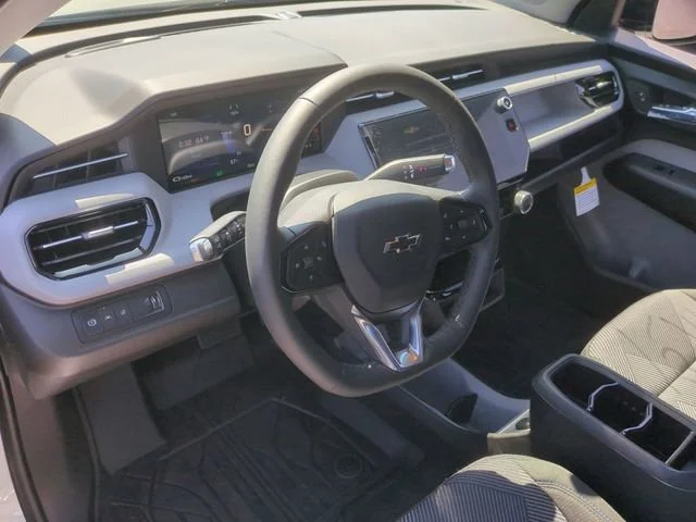 New 2027 Summit White Chevrolet LT image 12