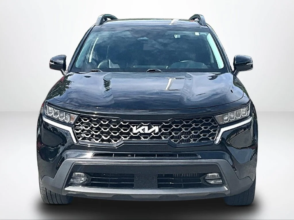 Used 2023 Black Kia X-Line EX image 4
