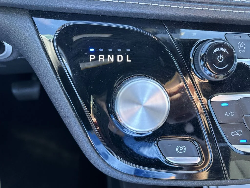Used 2023 White Chrysler Touring image 25