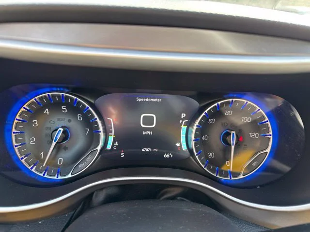 Certified Used 2025 Blue Chrysler Select image 16