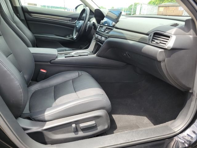 Used 2018 Black Honda EX-L image 13