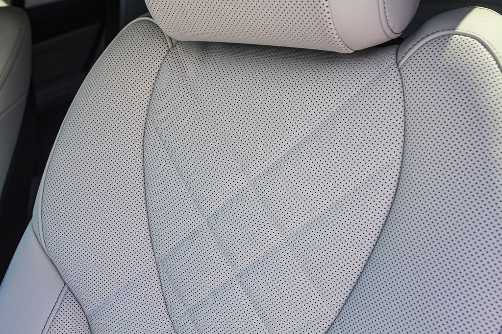 New 2026 Dravit Grey Metallic BMW xDrive50e image 20