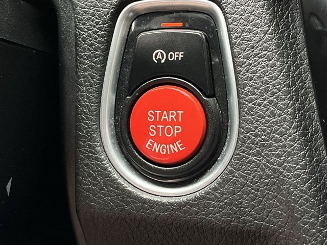 Used 2018  BMW CS image 20