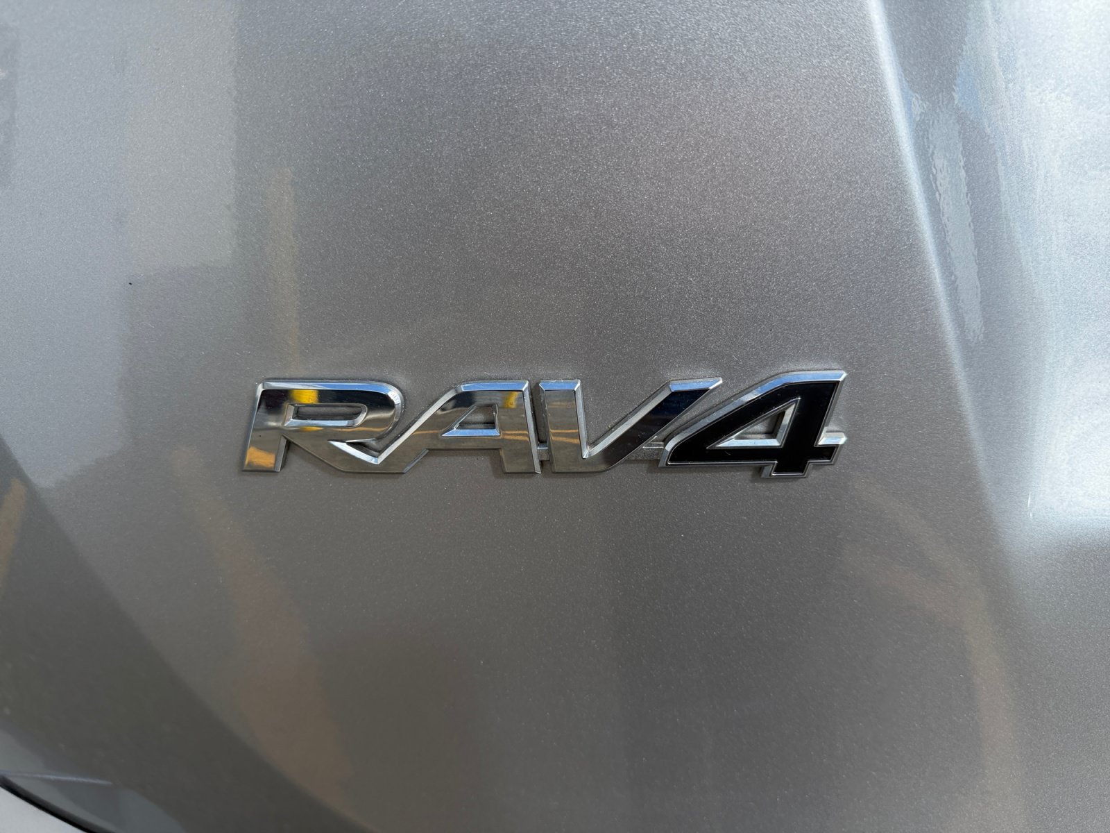 Used 2018 Silver Sky Metallic Toyota LE image 41