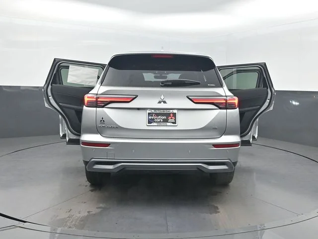 New 2026 Silver Mitsubishi SE 1.5T S-AWC image 40
