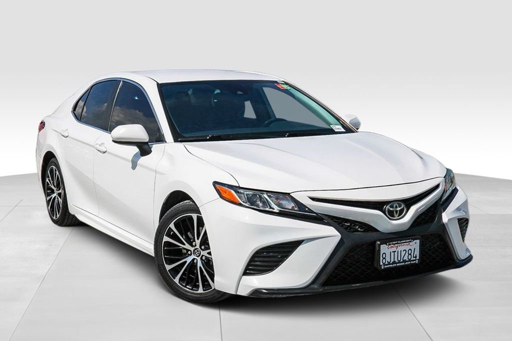 Used 2019 Toyota Camry SE with VIN 4T1B11HK1KU753559 for sale in Claremont, CA