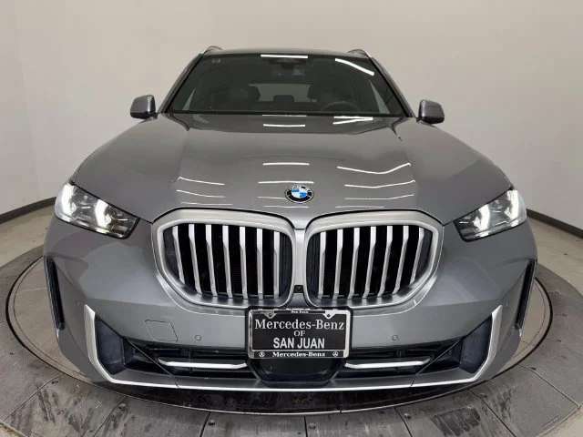 Used 2024 Skyscraper Gray Metallic BMW sDrive40i image 14
