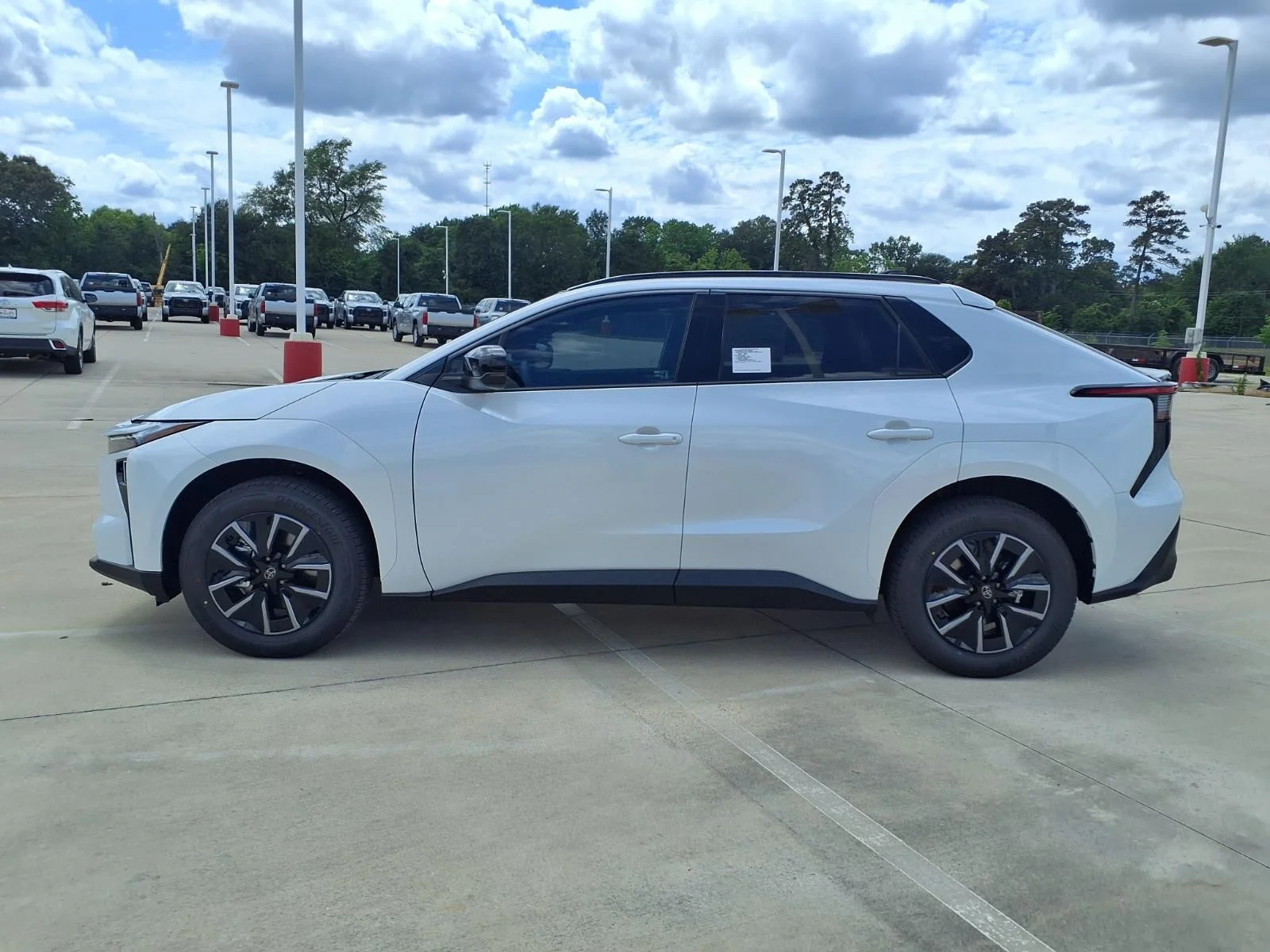 New 2026 Off-white Toyota XLE Plus image 8