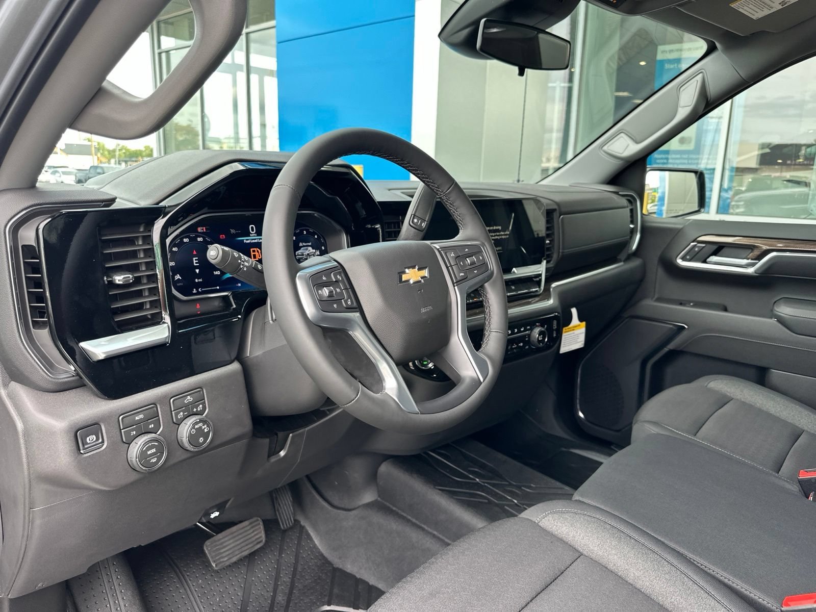 New 2026 Sterling Gray Metallic Chevrolet LT with 20in Grazen Wheels - Convenience Package - Trailering Package image 17