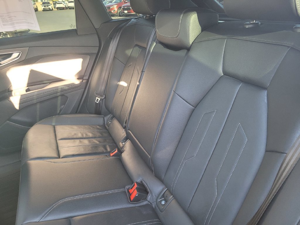 2022 Audi Q4 e-tron Premium Plus - Photo 17