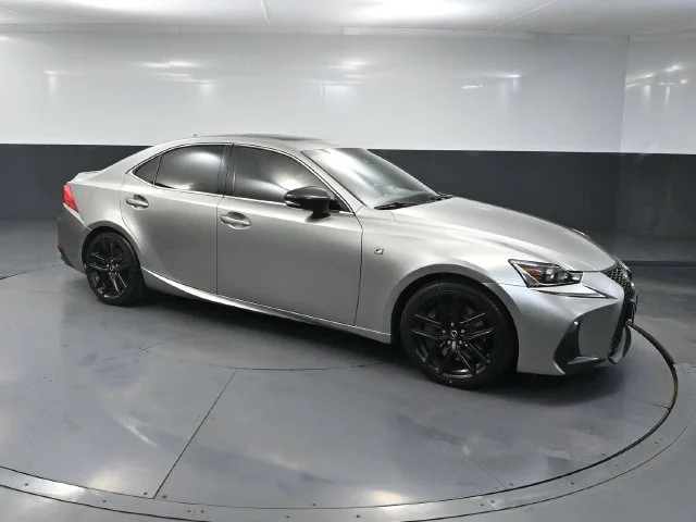 2017 Lexus IS