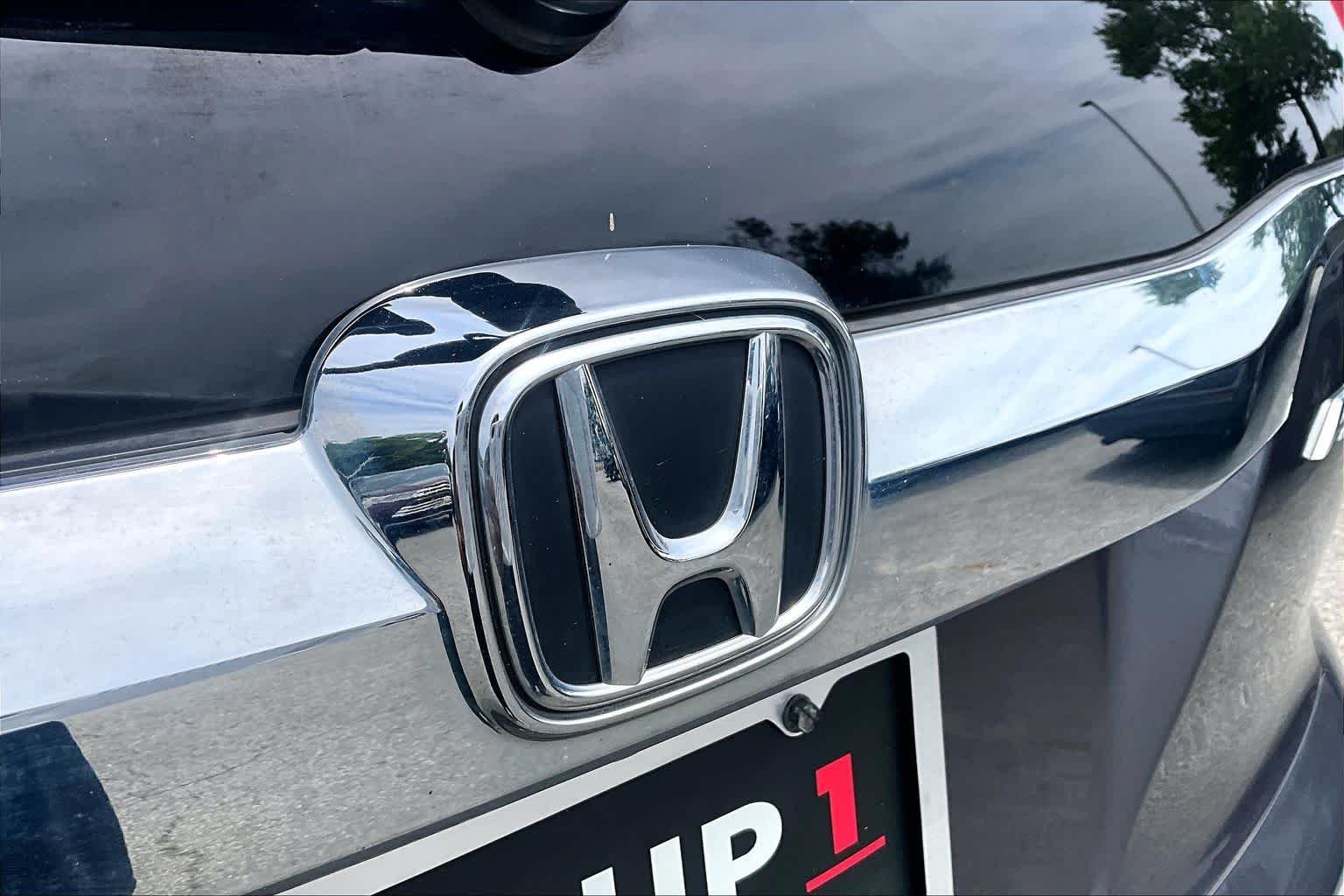 Used 2015  Honda EX image 31