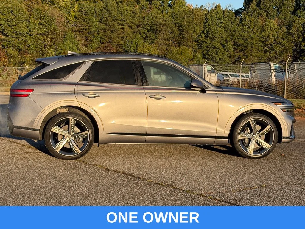 Used 2023 Silver Genesis 3.5T Sport image 2