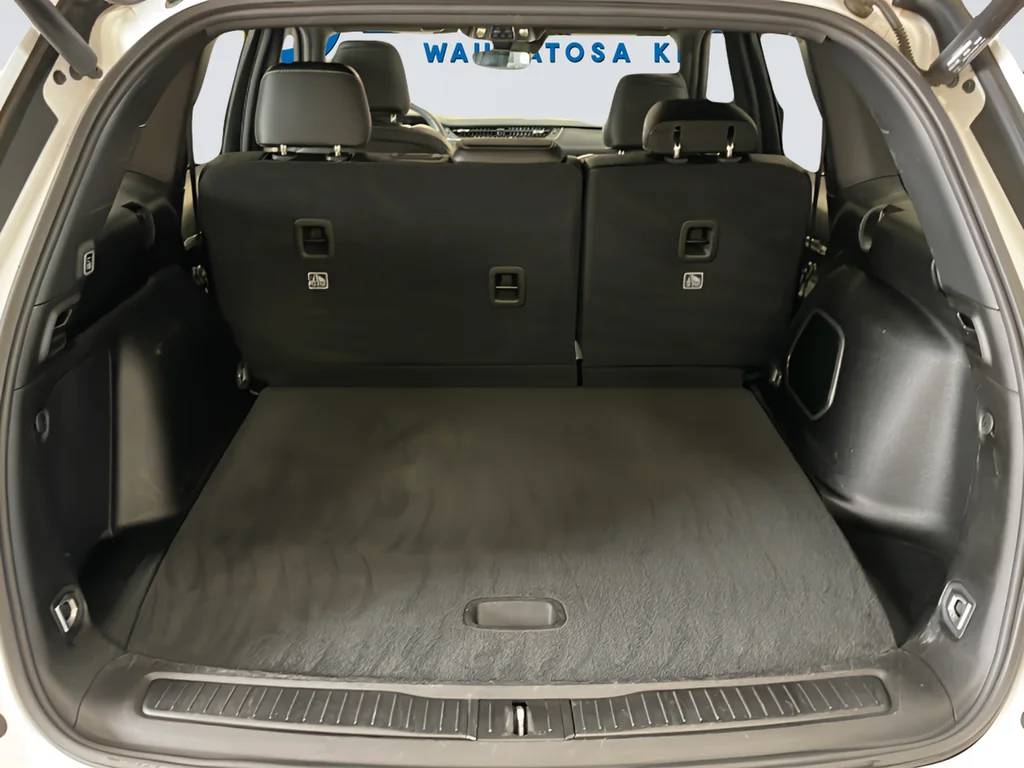 Used 2024 White Jeep 4xe image 35