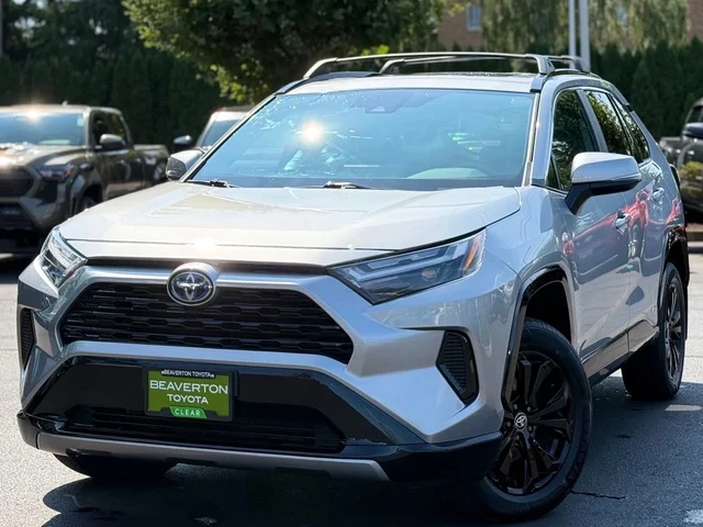 2024 Toyota RAV4 Hybrid SE