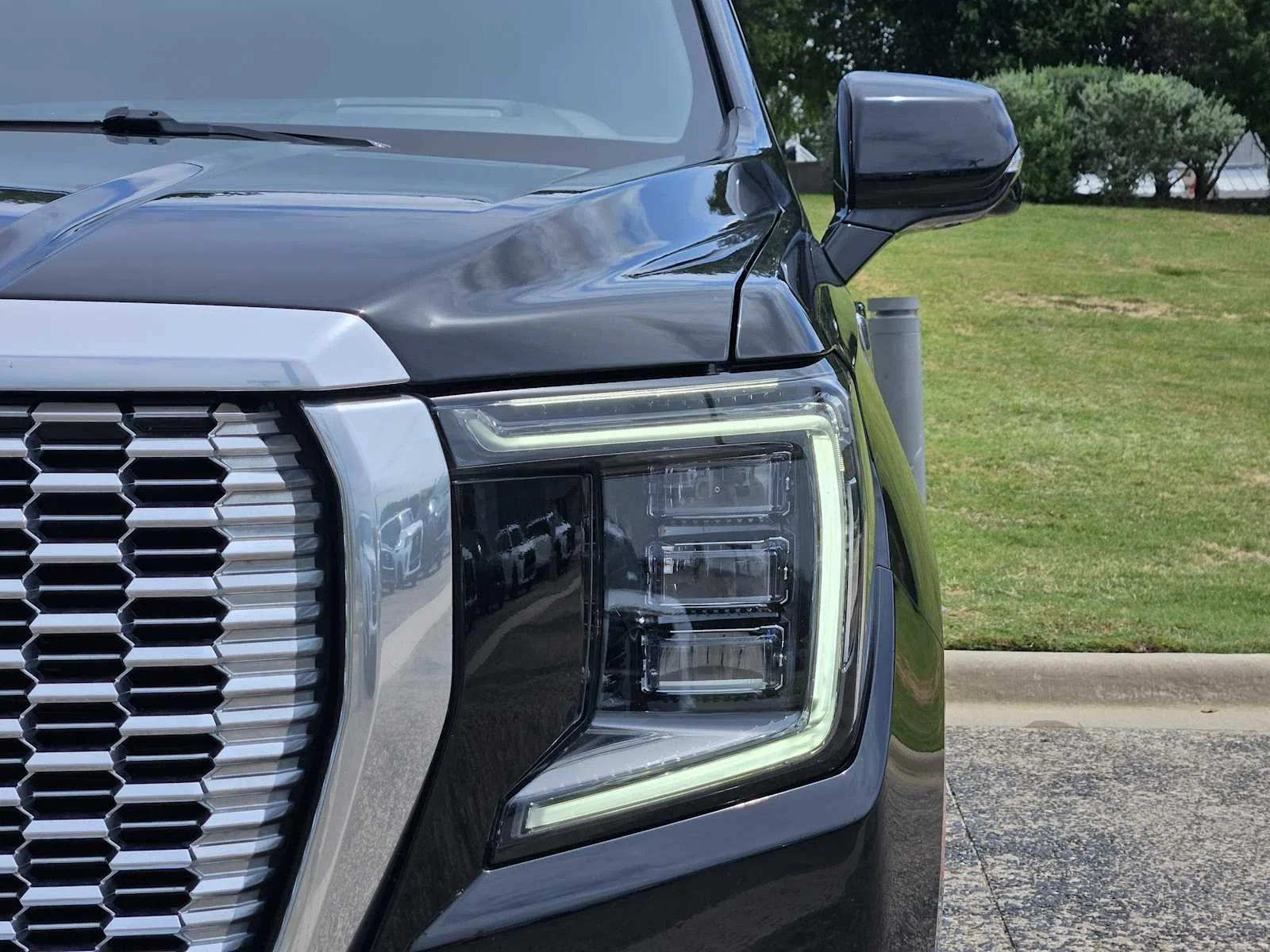 Used 2023 Onyx Black GMC Denali image 6