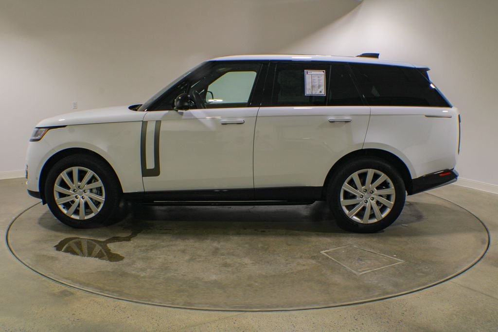 Certified Used 2023 Fuji White Land Rover SE image 3