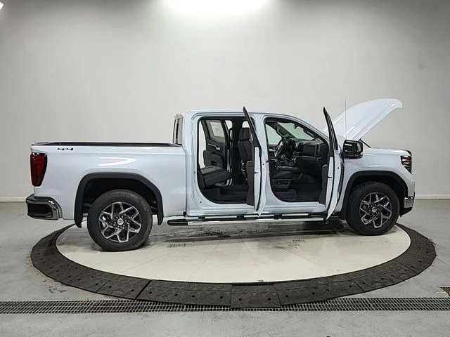 New 2026 White GMC SLT image 16