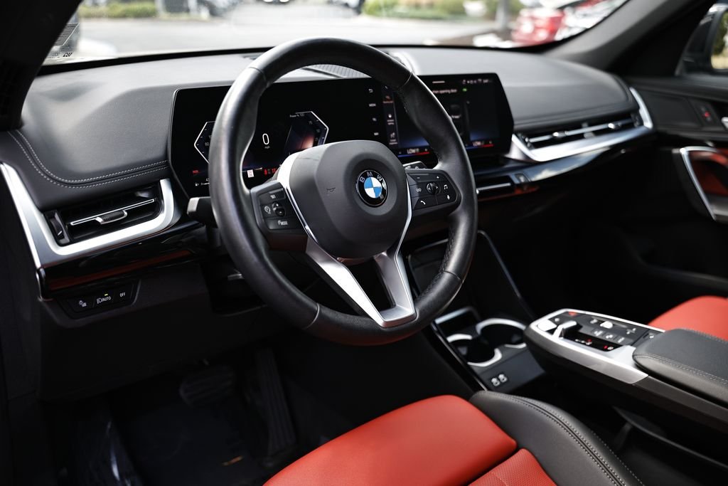 Used 2025 Black Sapphire Metallic BMW xDrive28i image 17