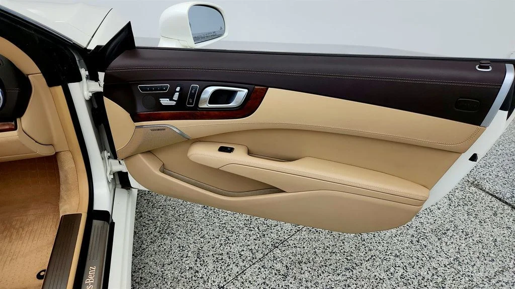 Used 2015 designo Diamond White Metallic Mercedes-Benz SL 400 2dr Roadster SL400 w/ Premium I Pkg & Magic SKY Control image 21