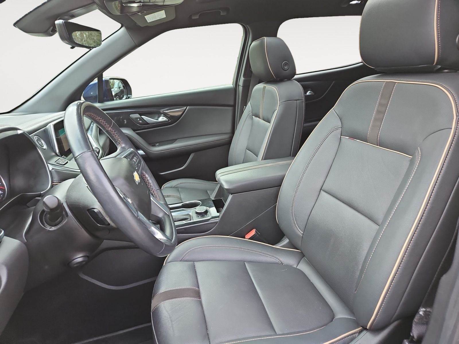 Used 2022 Blue Chevrolet Premier image 9