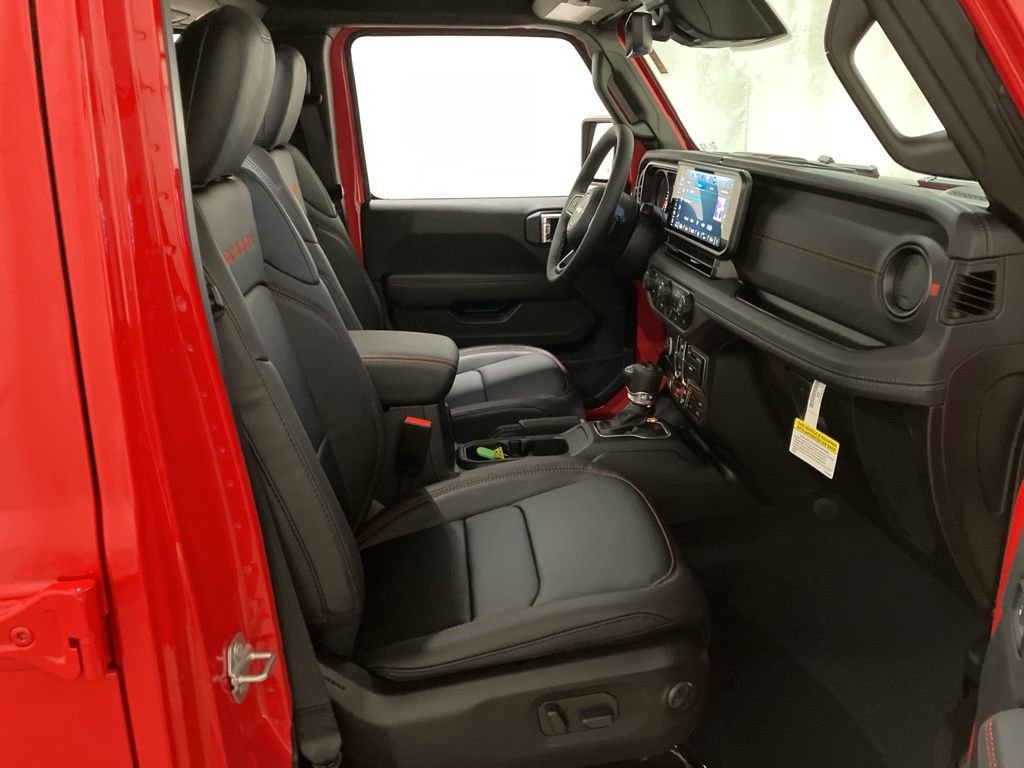 New 2026 Firecracker Red Clear-Coat Exterior Paint Jeep Rubicon image 16