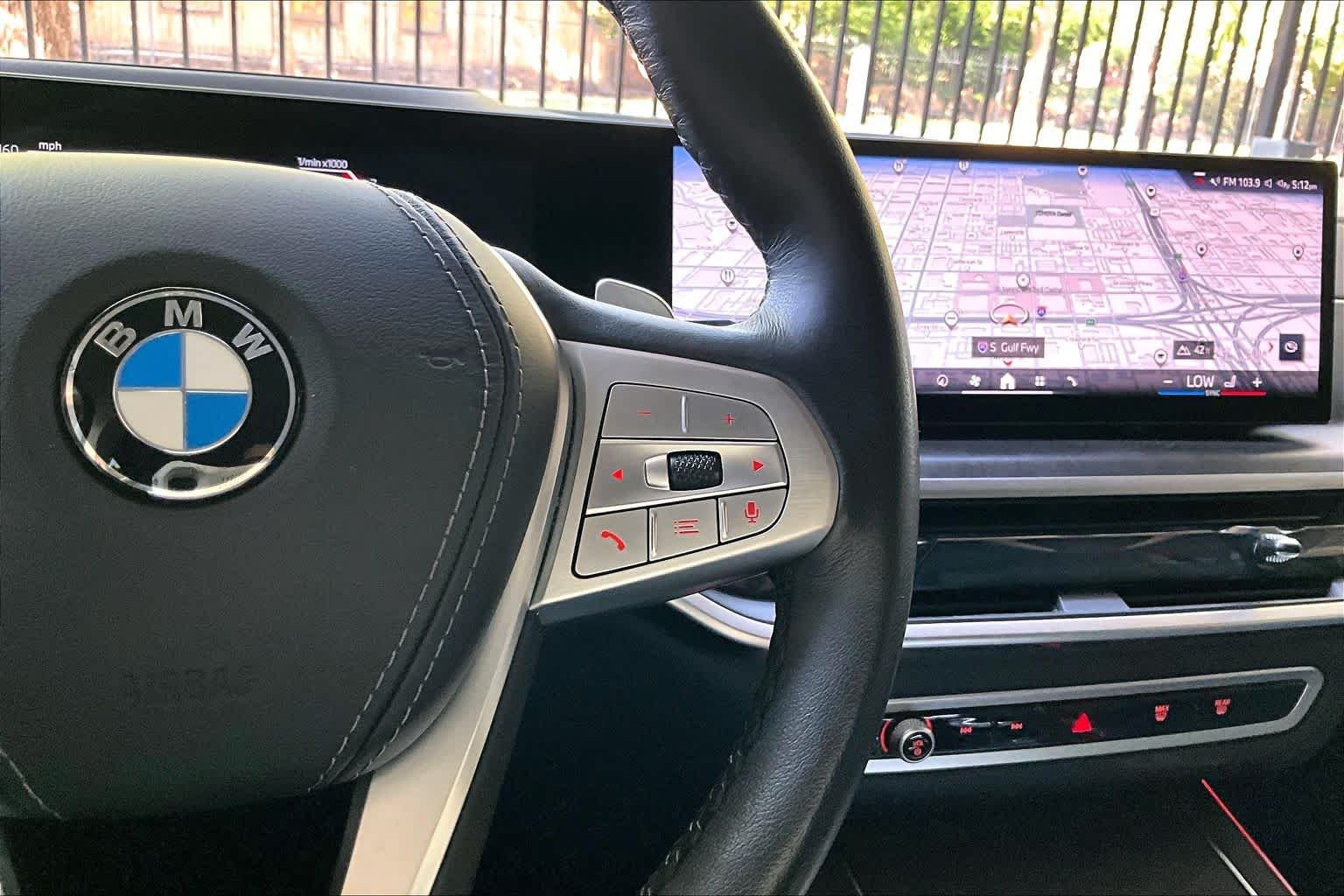 Used 2025 Black Sapphire Metallic BMW xDrive40i image 24