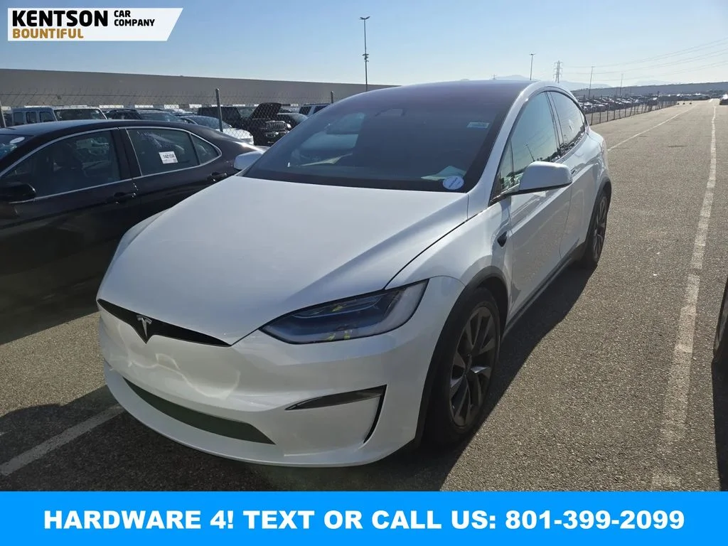 2023 Tesla Model X Long Range's photo