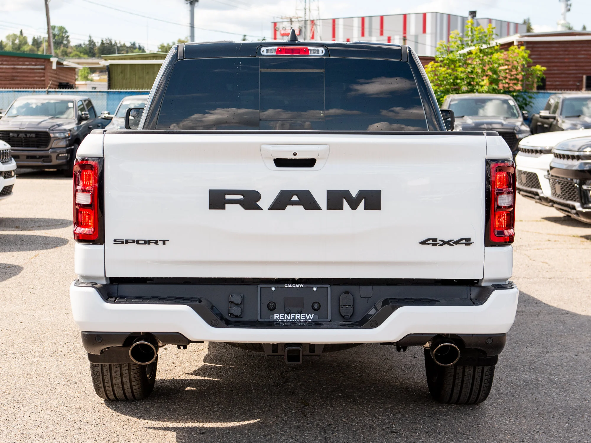 New 2026 White RAM Sport GT* Crew Cab 4x4, Level 1 Equip Group, Harman/Kardon, 3.92 Rear Axle image 4