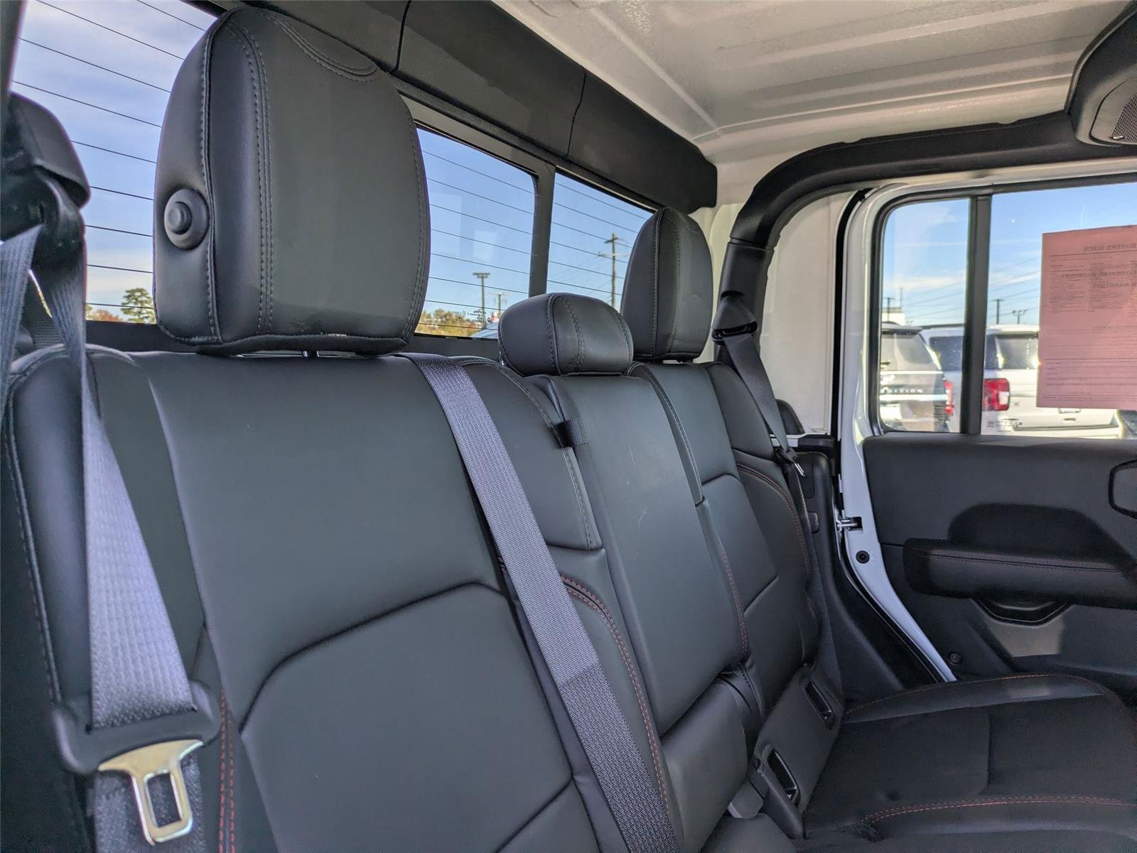 Used 2025 Bright White Clearcoat Jeep Rubicon image 29