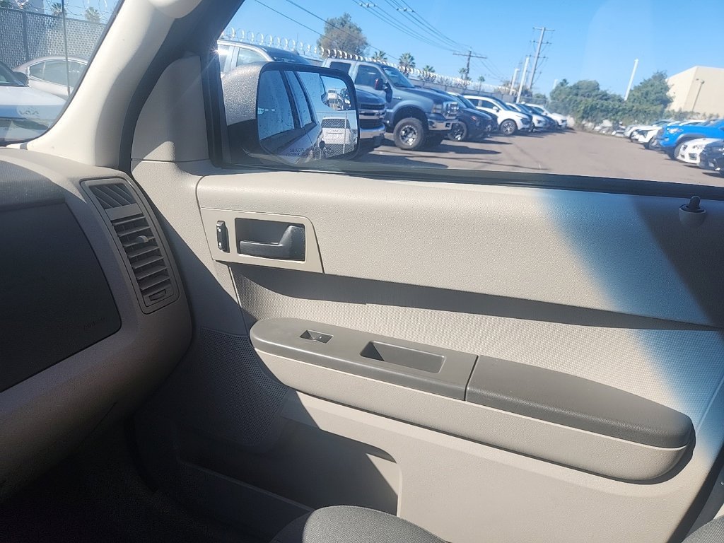 Used 2010 Red Ford XLS image 24