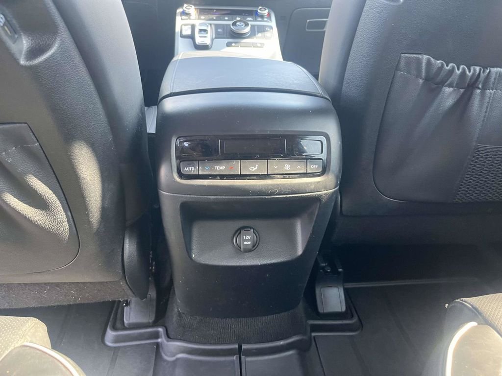 Used 2025 White Hyundai SEL image 11