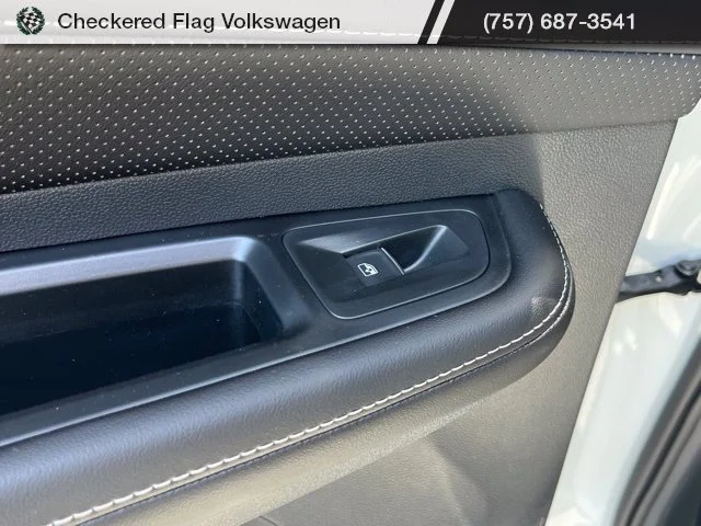 New 2026 Opal White Pearl Volkswagen SE w/Technology image 26
