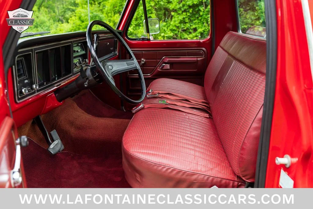 Used 1975 Red Ford  image 74