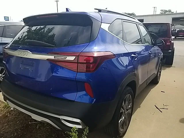 Used 2022 Blue Kia S image 24