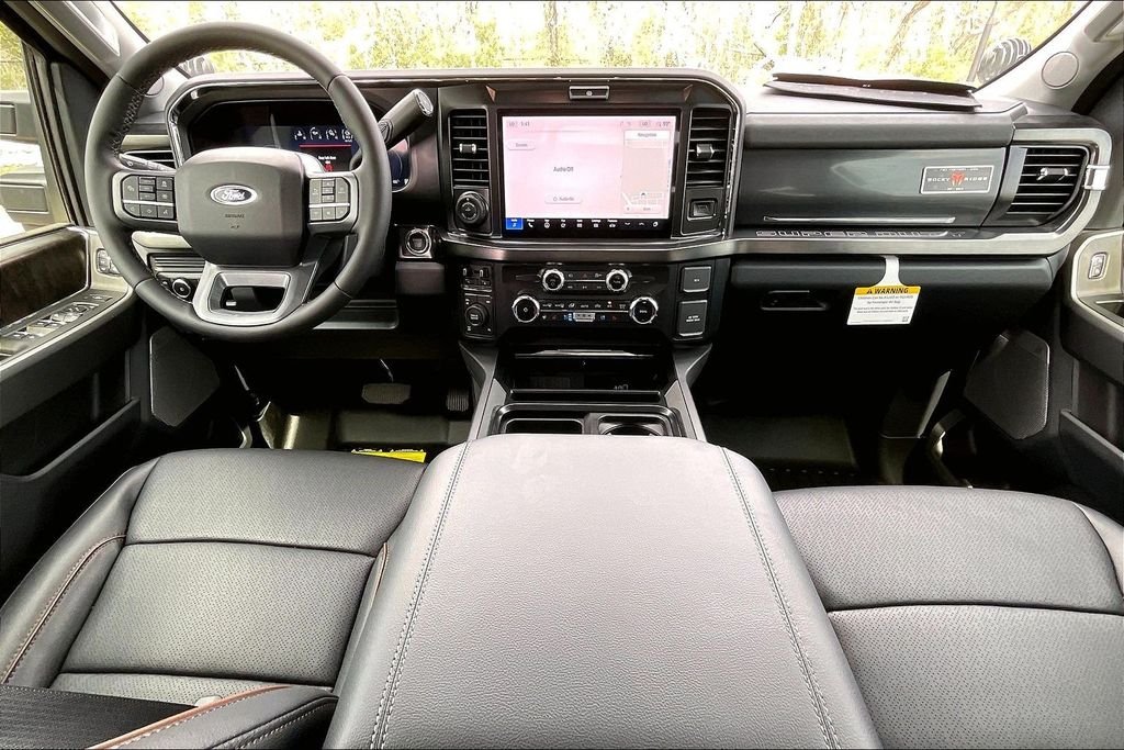 New 2026 Ford Super Duty F-250 Lariat 4D Crew Cab