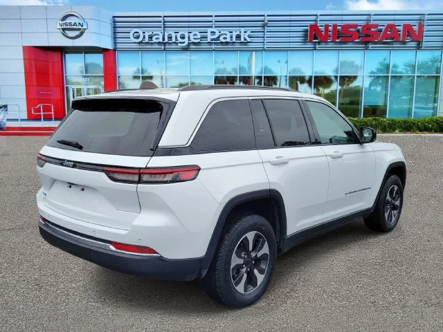 Used 2024 White Jeep 4xe image 2
